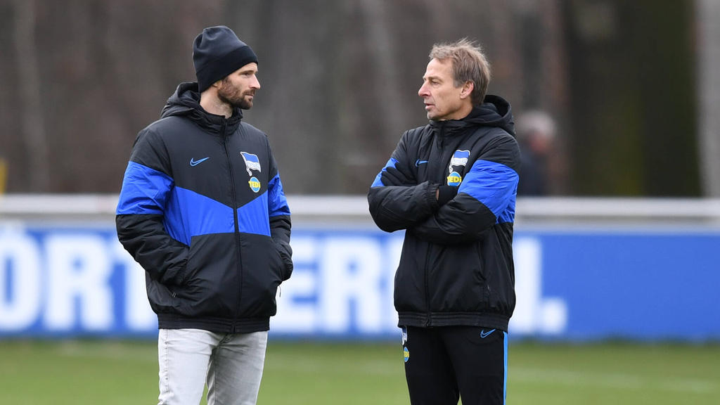 Arbeiteten kurzzeitig zusammen bei Hertha BSC: Arne Friedrich (l.) und Jürgen Klinsmann