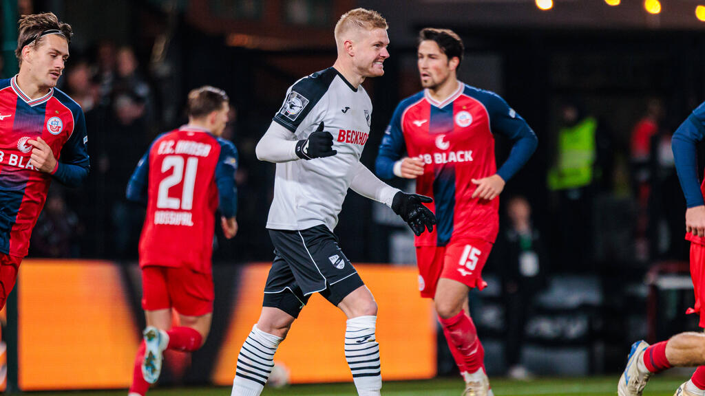 Der SC Verl schlägt Hansa Rostock