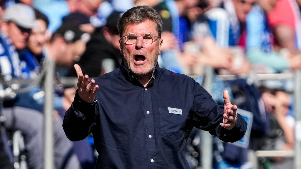 Trainer-Veteran Dieter Hecking steht KI im Fußball kritisch gegenüber Trainer-Veteran Dieter Hecking steht KI im Fußball kritisch gegenüber
