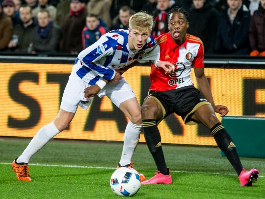 Morten Thorsby (l.) houdt Terence Kongolo van de bal tijdens Feyenoord - sc Heerenveen. (28-01-2016) Morten Thorsby (l.) houdt Terence Kongolo van de bal tijdens Feyenoord - sc Heerenveen. (28-01-2016)