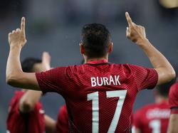 El único gol lo anotí el delantero Burak Yilmaz en el minuto 5. (Foto: Getty)