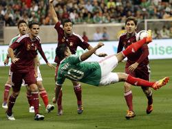 México y Venezuela buscan el primer lugar para evitar cruzarse en cuartos con Messi. (Foto: Getty)
