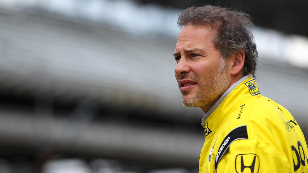 Jacques Villeneuve kritisiert Hamiltons Verhalten nach dem Rennen in Silverstone Jacques Villeneuve kritisiert Hamiltons Verhalten nach dem Rennen in Silverstone