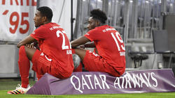 Hat viel von David Alaba (l.) gelernt: Bayern-Außenverteidiger Alphonso Davies (r.)