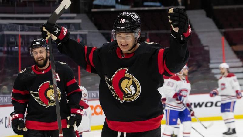 NHL-Star Tim Stützle bejubelt den Sieg der Ottawa Senators NHL-Star Tim Stützle bejubelt den Sieg der Ottawa Senators