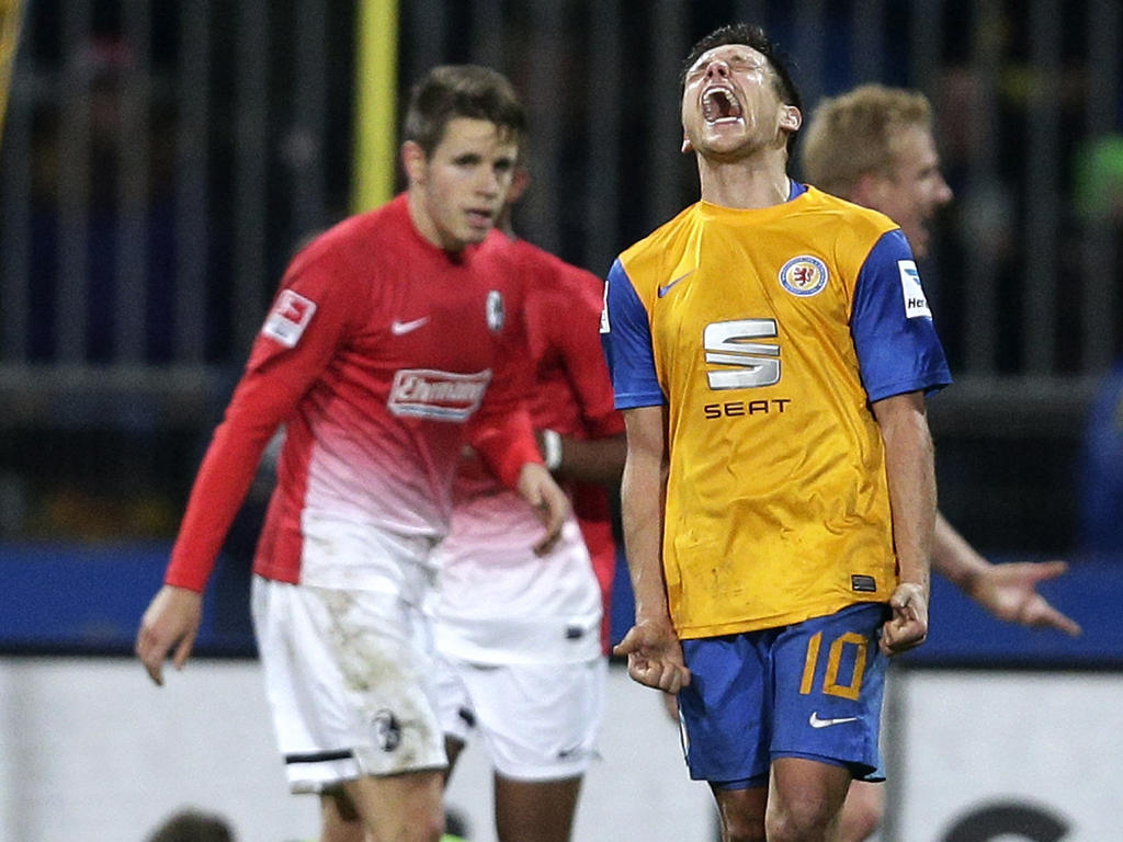 Ein Einsatz von Mirko Boland (r.) gegen Werder Bremen ist nicht gewiss Ein Einsatz von Mirko Boland (r.) gegen Werder Bremen ist nicht gewiss