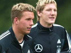 Podolski (izq.) y Schweinsteiger en el 2004 con 'La Mannschaft'. (Foto: Getty)