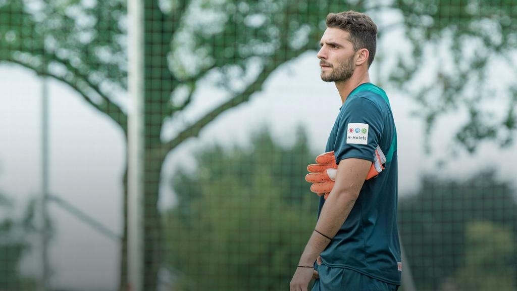 Stefanos Kapino fehlt Werder Bremen verletzt mehrere Wochen (Bildquelle: twitter.com/werderbremen)