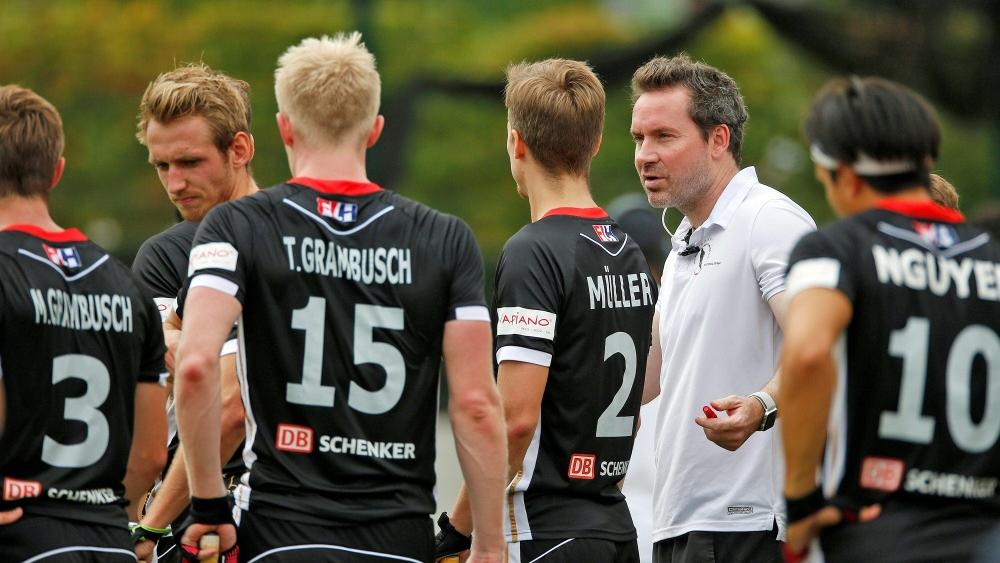 Stefan Kermas (2.v.r.) will junge Spieler heranführen Stefan Kermas (2.v.r.) will junge Spieler heranführen
