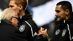 DFB-Präsident Fritz Keller (l.) und Ilkay Gündogan (r.) im Rahmen des Estland-Spiels