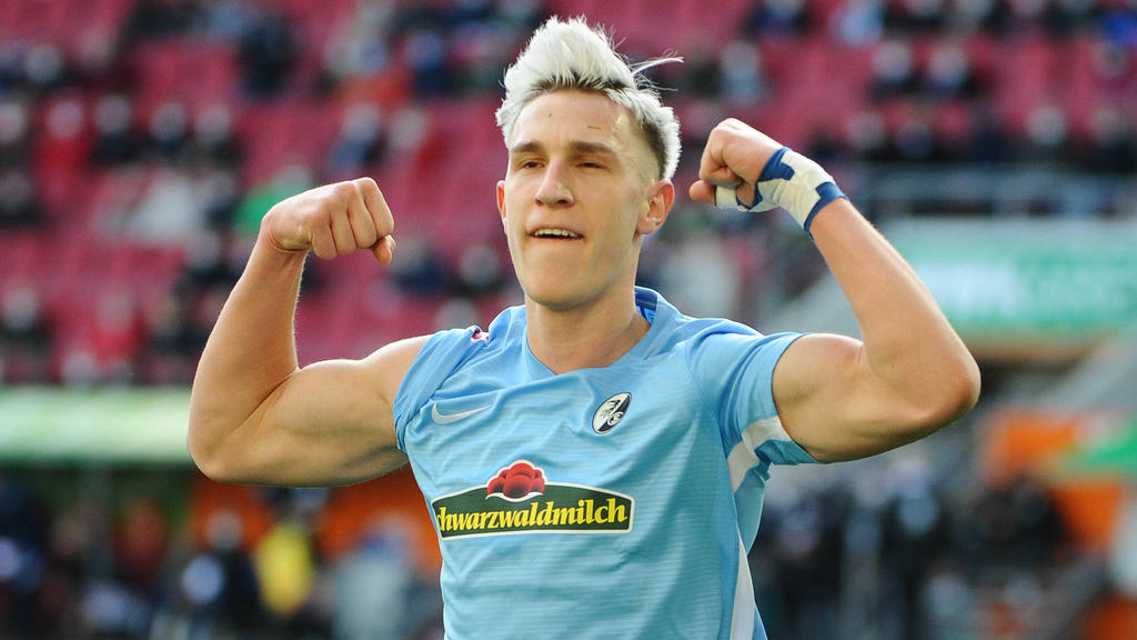 Nico Schlotterbeck hat beim SC Freiburg noch einen Vertrag bis zum Sommer 2023 Nico Schlotterbeck hat beim SC Freiburg noch einen Vertrag bis zum Sommer 2023
