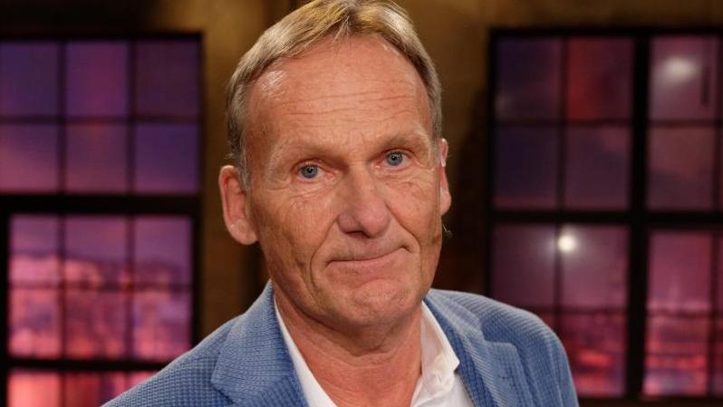 Erwartet keine schnelle Entscheidung über eine Rückkehr der Fans in die Stadien: BVB-CEO Hans-Joachim Watzke Erwartet keine schnelle Entscheidung über eine Rückkehr der Fans in die Stadien: BVB-CEO Hans-Joachim Watzke