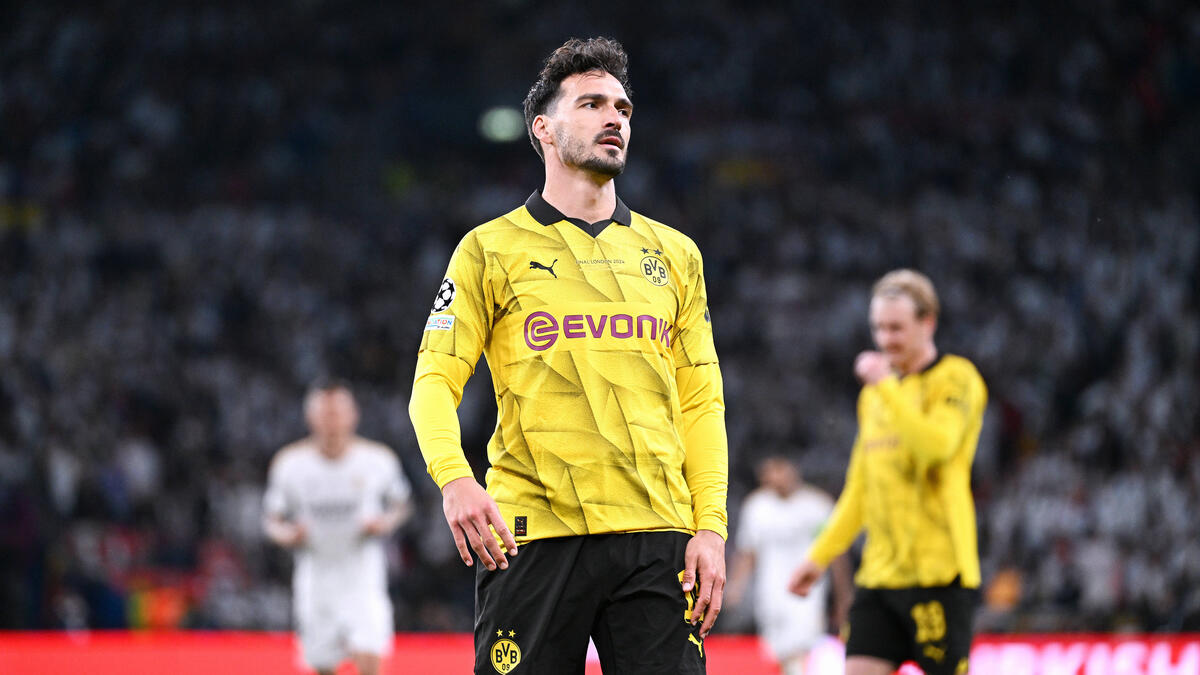 Mats Hummels rời BVB vào mùa hè này