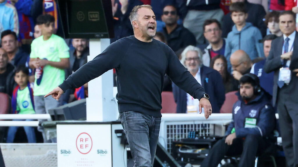 Hansi Flick reitet mit dem FC Barcelona die Erfolgswelle Hansi Flick reitet mit dem FC Barcelona die Erfolgswelle