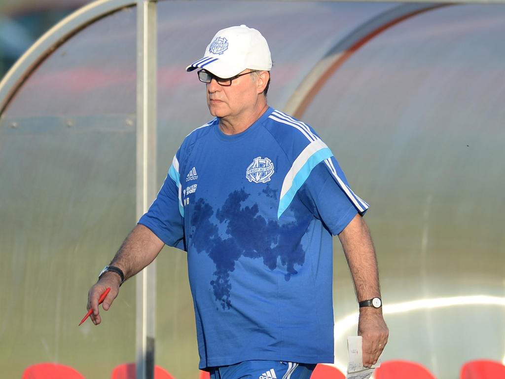 El argentino Bielsa durante un entrenamiento. (Foto: Getty) El argentino Bielsa durante un entrenamiento. (Foto: Getty)