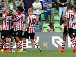 De spelers van Sparta Rotterdam vieren het doelpunt van Zakaria El Azzouzi tegen FC Groningen. (11-09-2016)