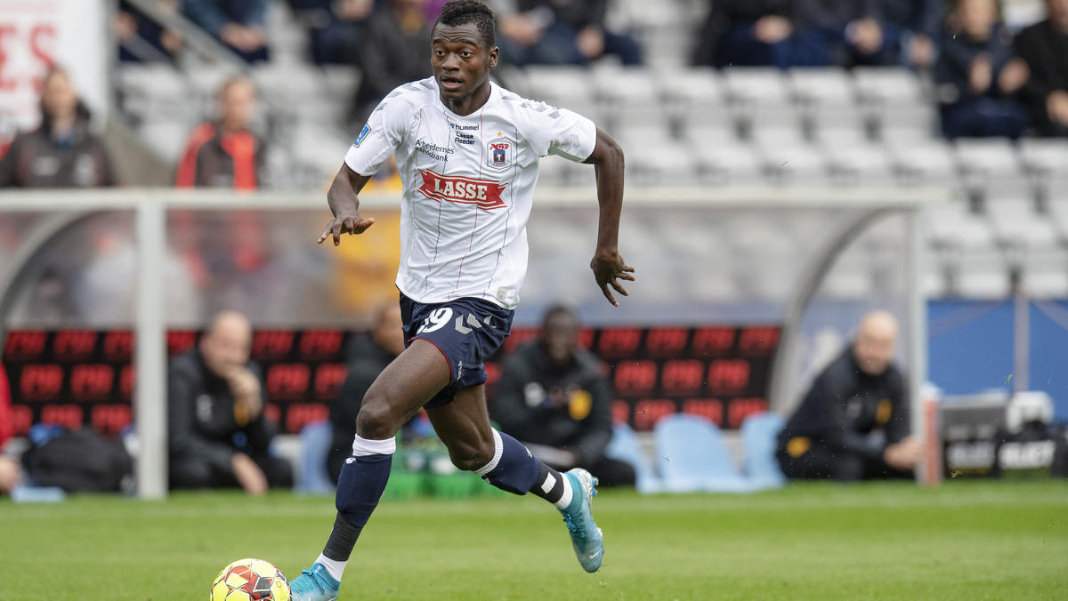 Aarhus-Profi Mustapha Bundu soll auf dem Radar des BVB gewesen sein Aarhus-Profi Mustapha Bundu soll auf dem Radar des BVB gewesen sein