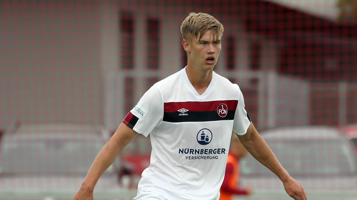 Noel Knothe erhält beim Club einen Profivertrag Noel Knothe erhält beim Club einen Profivertrag