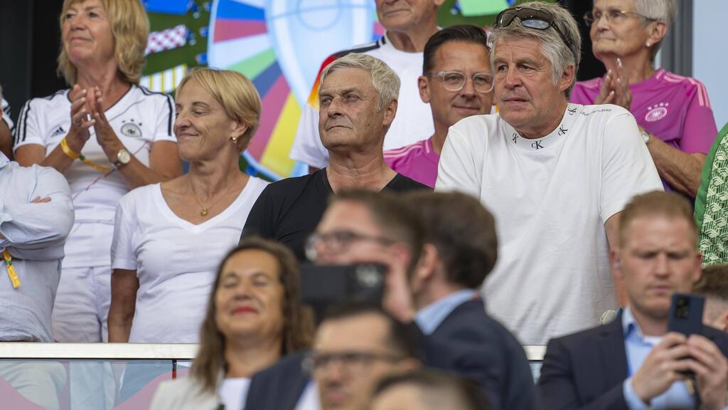 Gehälter zu hoch? Armin Veh warnt den FC Bayern Gehälter zu hoch? Armin Veh warnt den FC Bayern