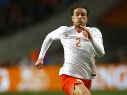 Daryl Janmaat in actie tijdens de oefeninterland van het Nederlands elftal tegen Spanje. (31-03-2015). 