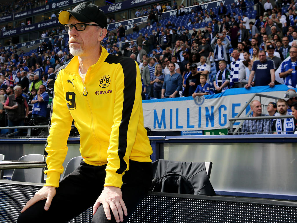 Peter Stöger könnte den Dortmunder Trainerstuhl für Julian Nagelsmann warmhalten