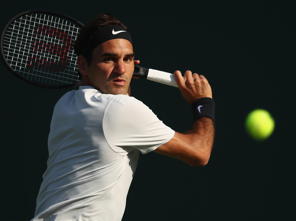 Roger Federer besiegte Mischa Zverev in Stuttgart Roger Federer besiegte Mischa Zverev in Stuttgart