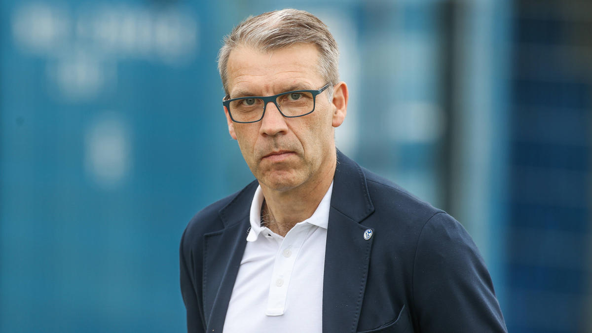 Peter Knäbel ist Sportvorstand beim FC Schalke