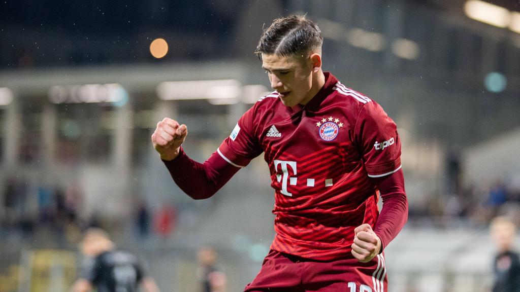 Nemanja Motika hier noch im Dress des FC Bayern (2021) Nemanja Motika hier noch im Dress des FC Bayern (2021)