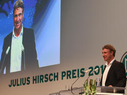 Marco Bode verteidigt die Transferpolitik von Werder