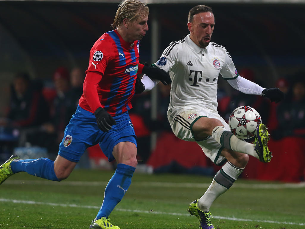 František Rajtoral (l) soll auf Leihbasis von Viktoria Pilsen zu Hannover 96 wechseln František Rajtoral (l) soll auf Leihbasis von Viktoria Pilsen zu Hannover 96 wechseln