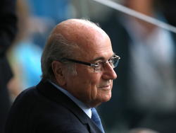 Sepp Blatter permaneció durante dos semanas en el centro hospitalario. (Foto: Getty)