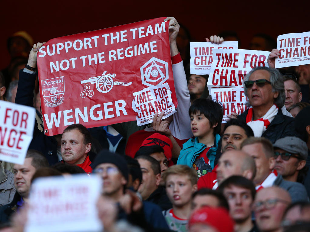 Fans fordern die Ablösung von Arsène Wenger bei Arsenal