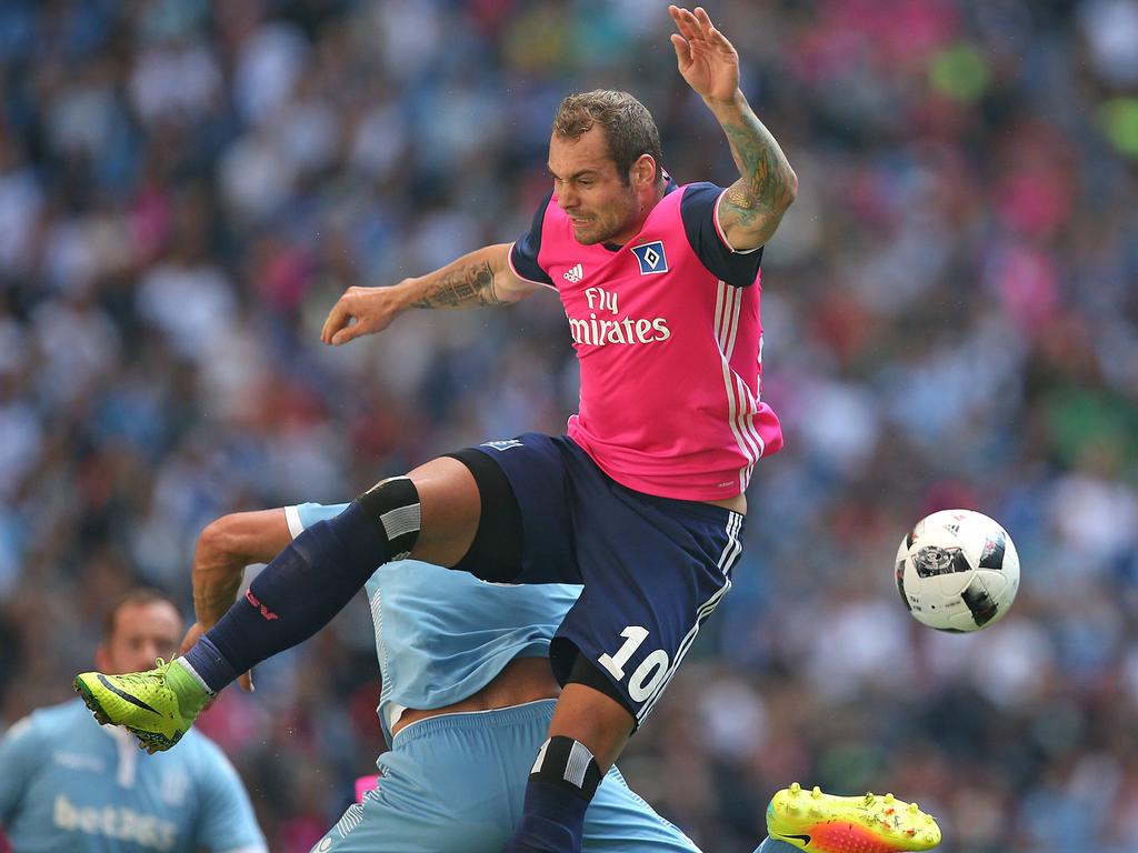 Lasogga will mit dem HSV endlich wieder obenauf sein Lasogga will mit dem HSV endlich wieder obenauf sein