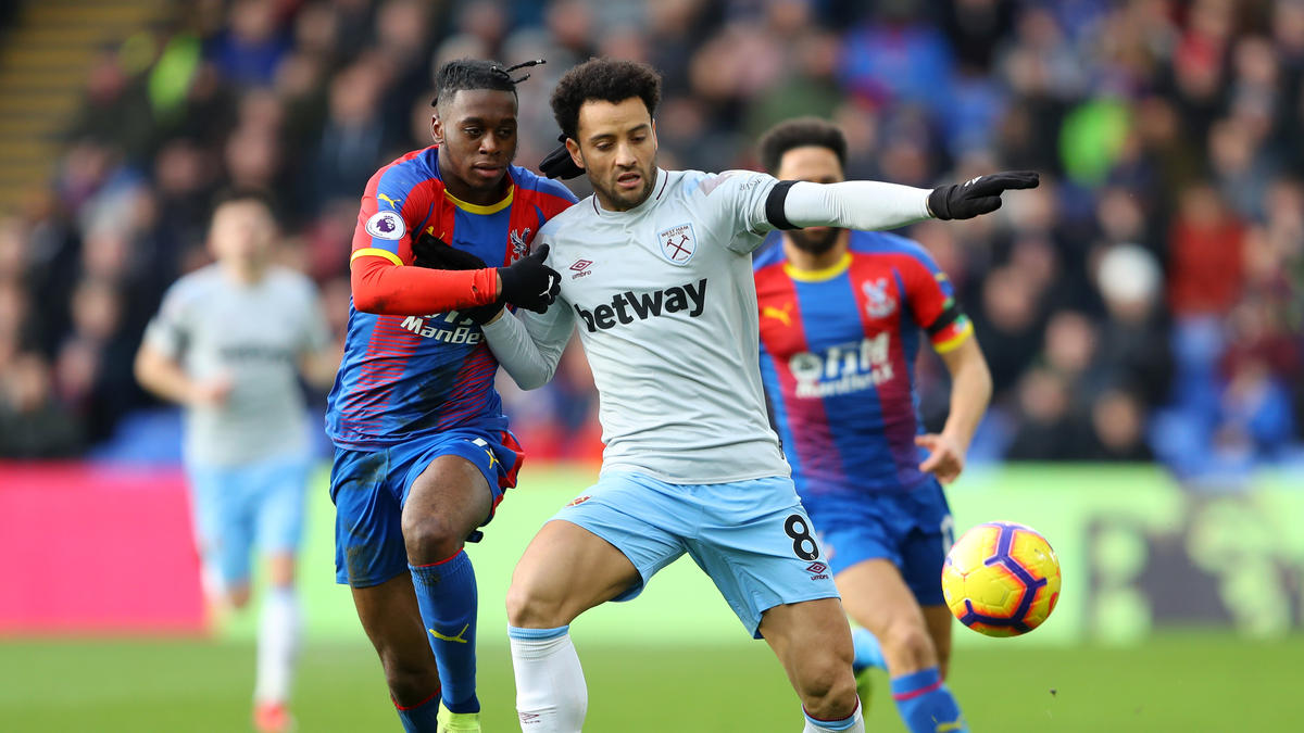 Aaron Wan-Bissaka (l.) beackert bei Crystal Palace die rechte Abwehrseite Aaron Wan-Bissaka (l.) beackert bei Crystal Palace die rechte Abwehrseite
