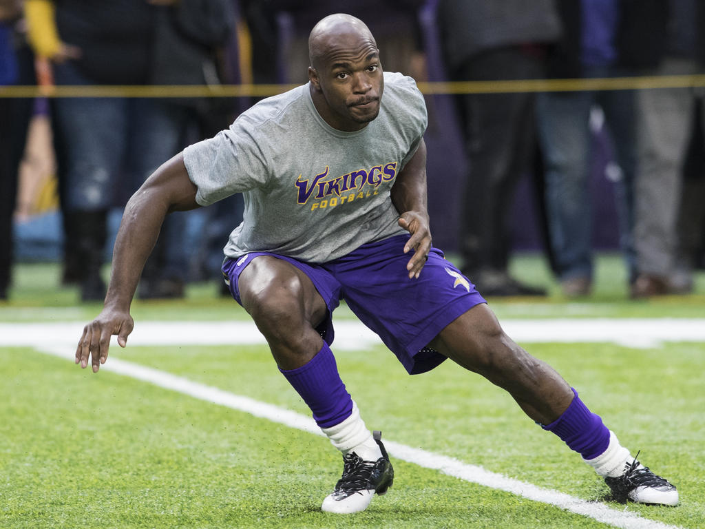 Nicht mehr der Jüngste, aber trotzdem begehrt: Adrian Peterson Nicht mehr der Jüngste, aber trotzdem begehrt: Adrian Peterson