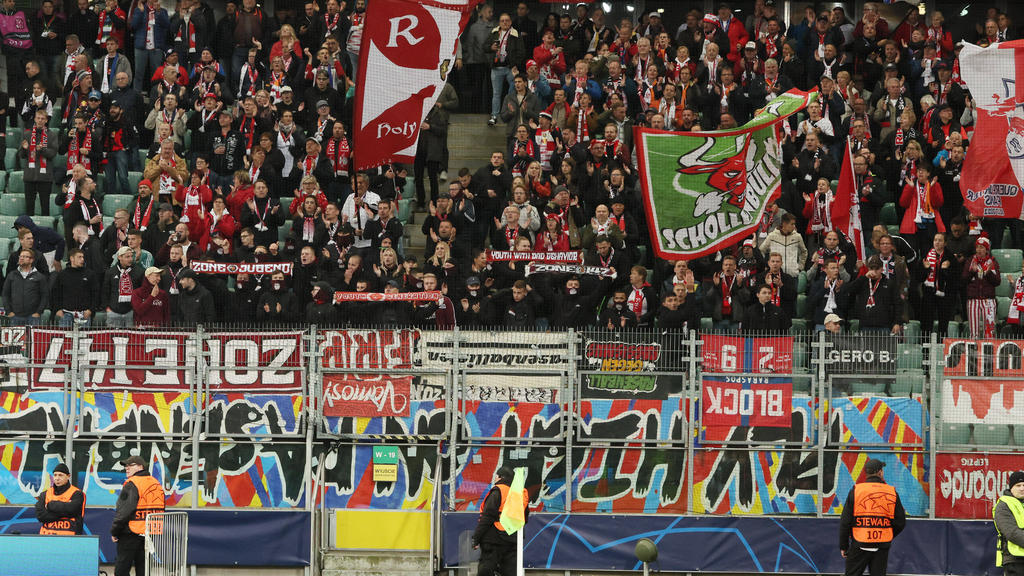 Fans von RB Leipzig beim Champions-League-Spiel in Warschau