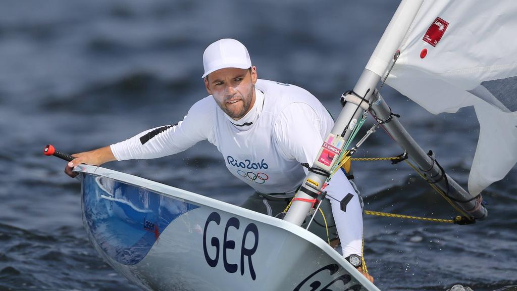 Philipp Buhl liegt im Laser in Führung Philipp Buhl liegt im Laser in Führung