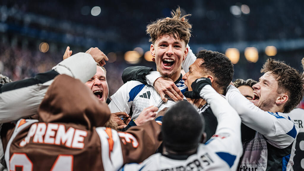 Der Hamburger SV bejubelte fünf eigene Treffer Der Hamburger SV bejubelte fünf eigene Treffer