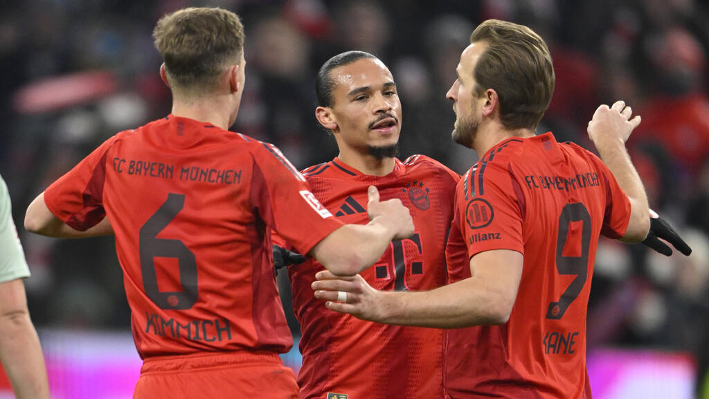 Leroy Sané (M.) zeigte zuletzt starke Leistungen im Bayern-Trikot Leroy Sané (M.) zeigte zuletzt starke Leistungen im Bayern-Trikot