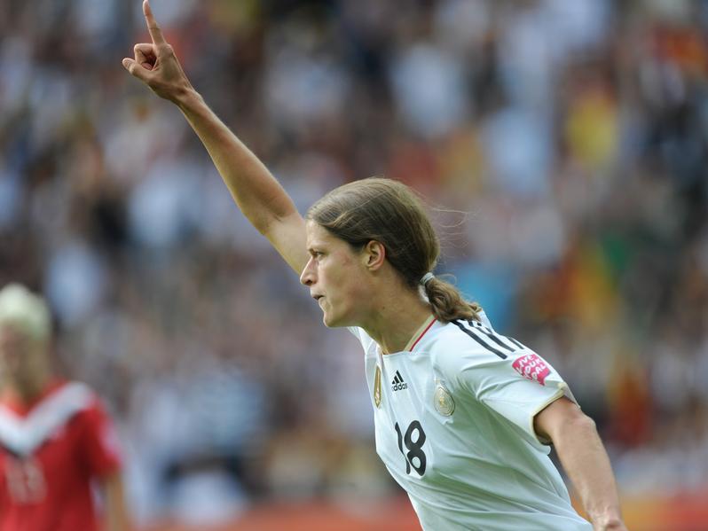 Kerstin Garefrekes erzielte bei der WM zwei Treffer für die DFB-Auswahl. Kerstin Garefrekes erzielte bei der WM zwei Treffer für die DFB-Auswahl.
