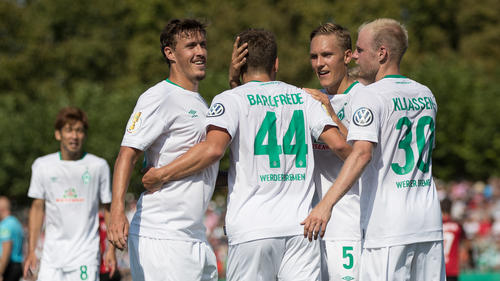 Starker Auftritt der Bremer um Kapitän Max Kruse (2.v.l.)