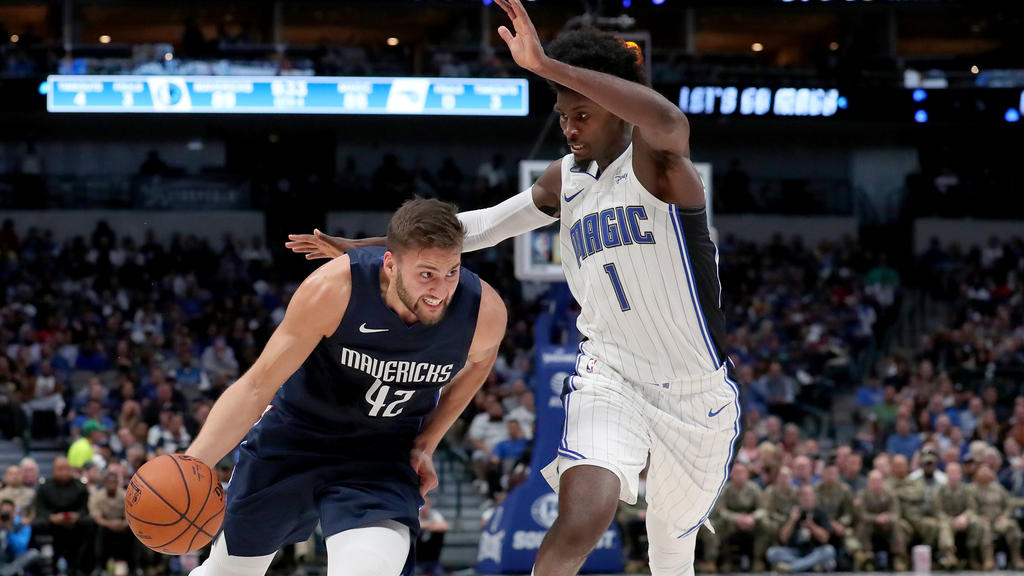 Dallas Mavericks schlagen Orlando Magic in der NBA Dallas Mavericks schlagen Orlando Magic in der NBA