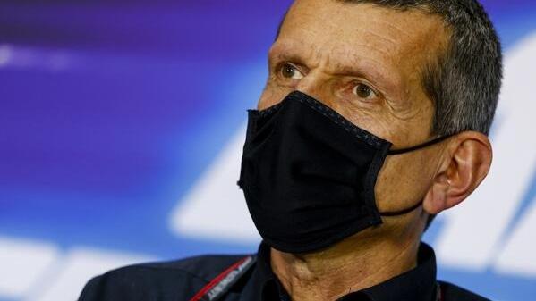 Für Günther Steiner ist ein talentierter Fahrer mit Geld die "perfekte Lösung" Für Günther Steiner ist ein talentierter Fahrer mit Geld die "perfekte Lösung"