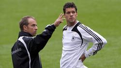 Verlässt Hansi Flick (l.) den FC Bayern im Sommer?