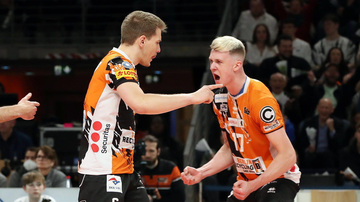 Die Berlin Recyling Volleys gewannen das erste Finalspiel in der VBL