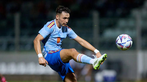 Arnau Martínez wurde zuletzt mit dem FC Bayern in Verbindung gebracht
