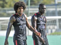 Balotelli (dcha.) y el central Dante son jugadores importantes en el Niza. (Foto: Imago)
