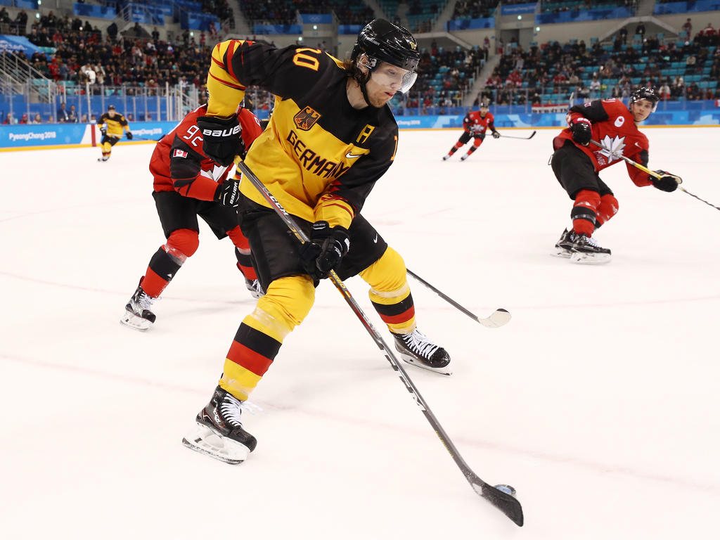 Christian Ehrhoff wird Fahnenträger Christian Ehrhoff wird Fahnenträger