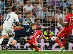 Ronaldo anotó en Bernabéu frente al Bayern sus goles 99, 100 y 101. (Foto: Getty)
