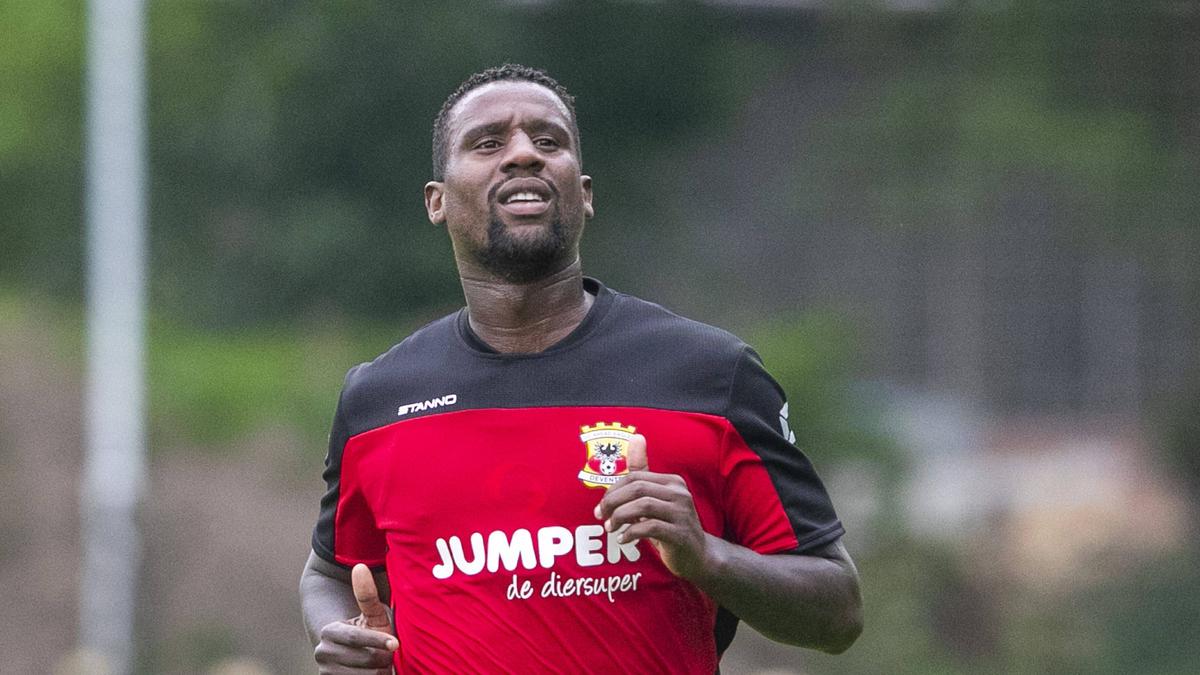 Douglas bekommt neue Chance in der 2. Bundesliga Douglas bekommt neue Chance in der 2. Bundesliga